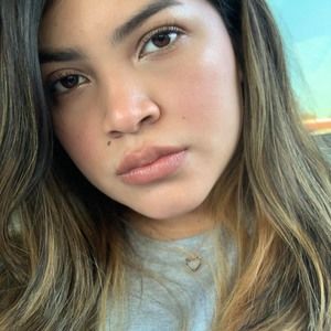 Meet your Posher, Fatima